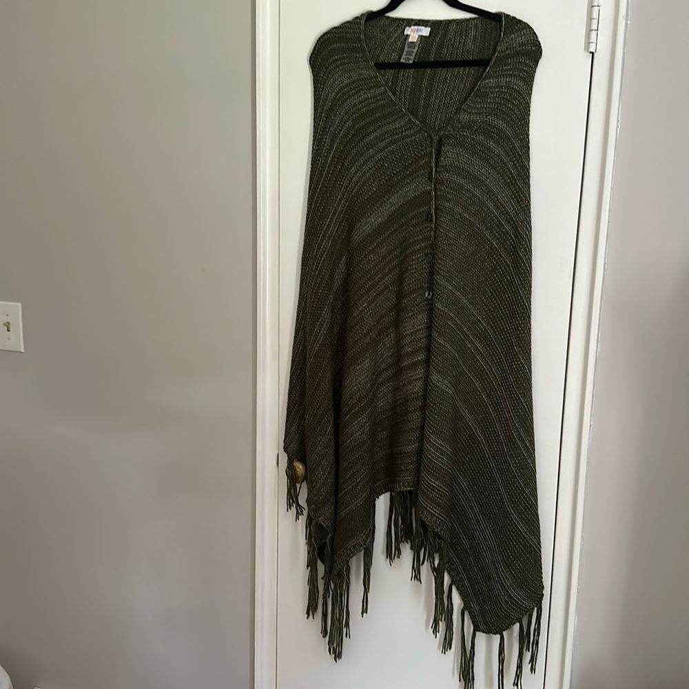 LulaRoe Mimi sweater